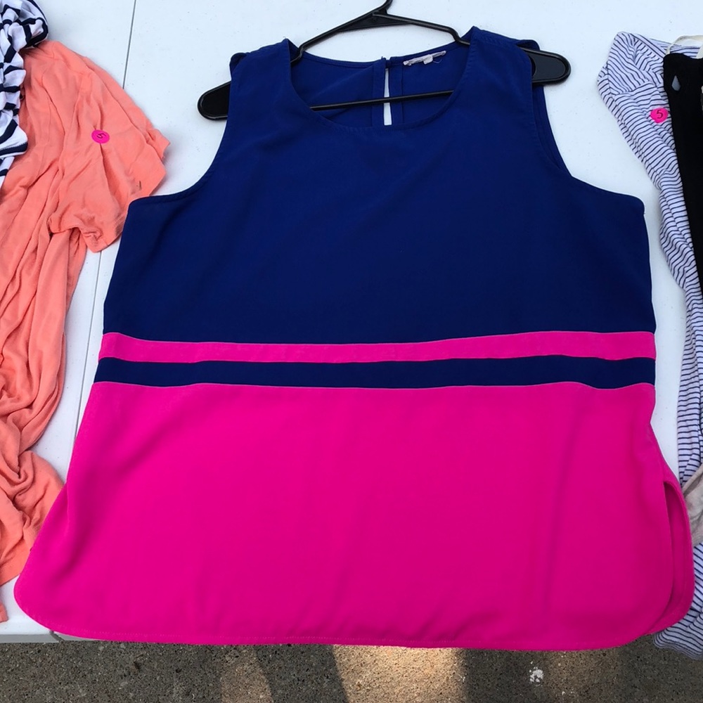 Sleeveless shirt